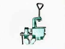 画像をギャラリービューアに読み込む, 万力 (メーカー不明)