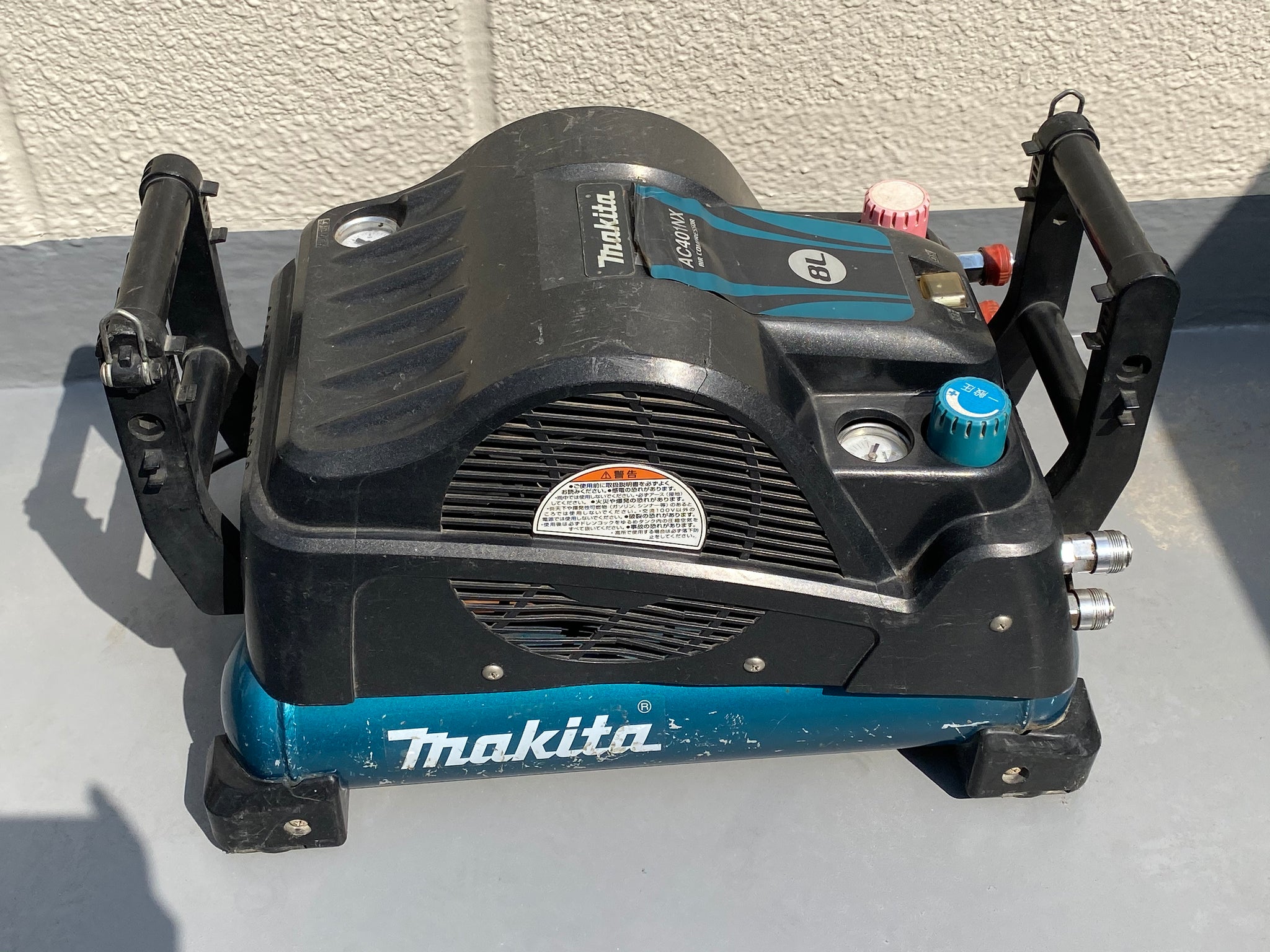 マキタ(makita) エアコンプレッサー AC401NXB | pizzaself-japan.jp